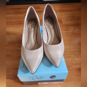 Life Stride Soft System Star Dress Heels